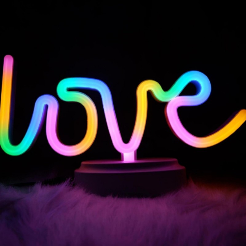 Neon Işıklı Love Yazılı Masa Gece Lambası  Neon Işıklı Love Yazılı Masa Gece Lambası