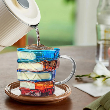 Kitap Tasarımlı Kupa Bardak - 350 ml Kapasite - El Çizimi Özel Tasarım - Dayanıklı Cam 