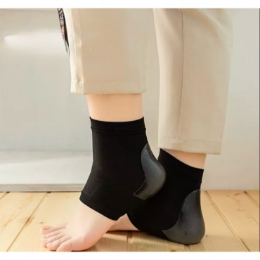 Siyah Silikon Topuk Nemlendirici Çorap 