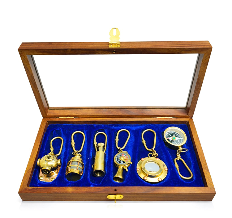 Ahşap Kutulu Denizci Temalı Pirinç Anahtarlık Seti 