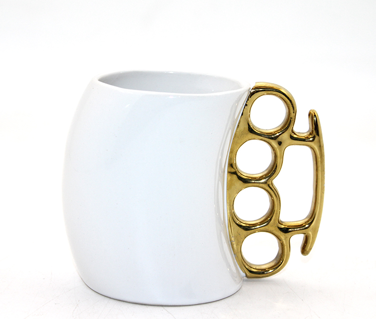 Porselen Muşta Tasarımlı Kupa Bardak Beyaz Renk 