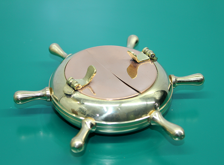 Pirinç Dümenli Kapaklı Küllük