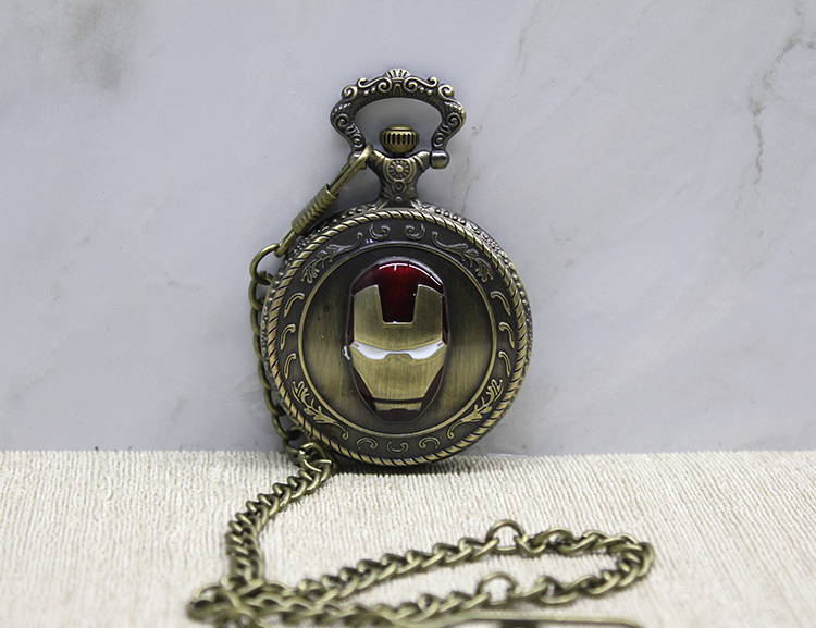 Iron Man Tasarımlı Köstekli Saat