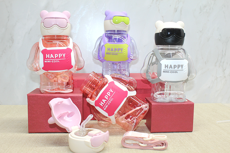 Sevimli 3D Desenli Su Matarası